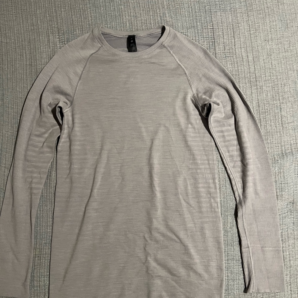 Men's Gray Long Sleeve Athletic Wear